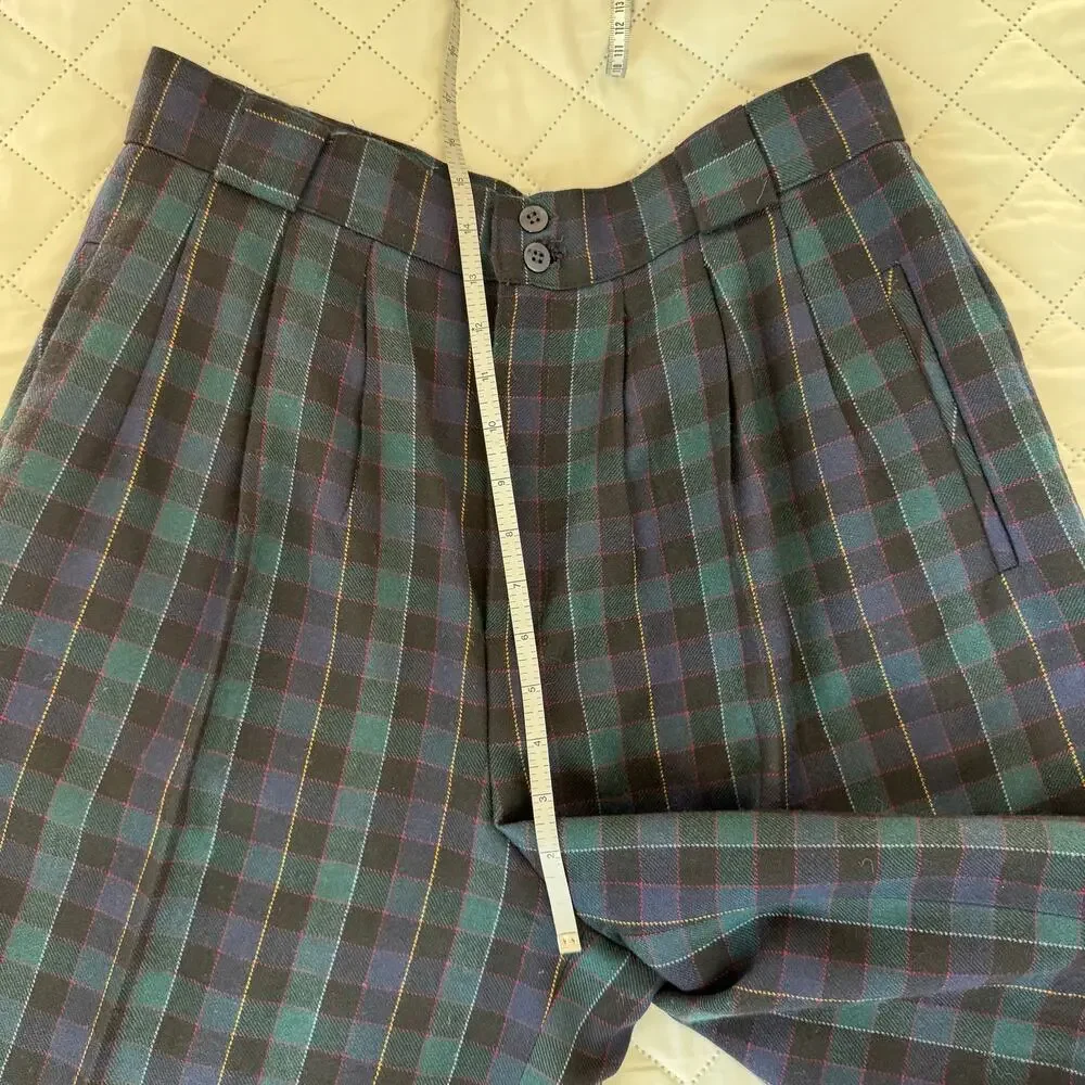 Vintage Collectible Gold 100% Pure Wool Plaid Bermuda Academia Shorts Size 12